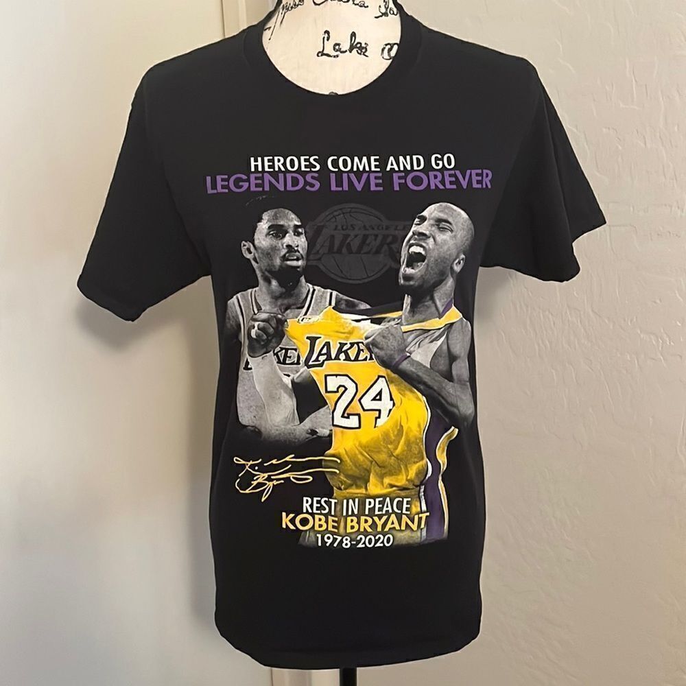 Kobe Bryant Black Memorial Graphic T-Shirt Basketball Black Mamba